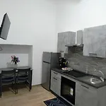 住宿加早餐酒店 Revolution 2 Bed E Breakfast 3*