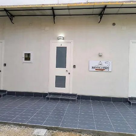 Bed & Breakfast Revolution 2 Bed E Breakfast 3*