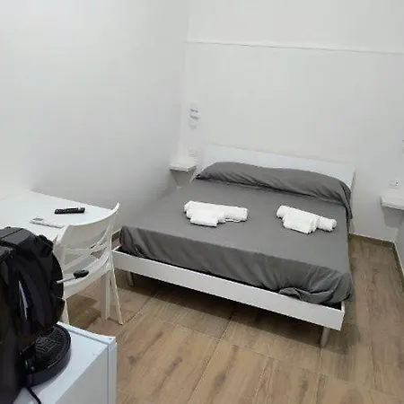 Revolution 2 Bed E Breakfast Couette-café