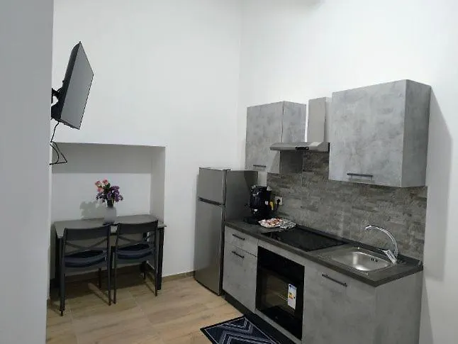 ベッド・アンド・ブレックファスト Revolution 2 Bed E Breakfast 3*