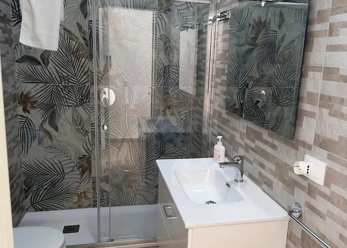 ベッド・アンド・ブレックファスト Revolution 2 Bed E Breakfast