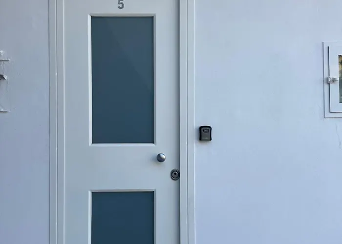 Revolution 2 Bed E Breakfast 3* カゼルタ